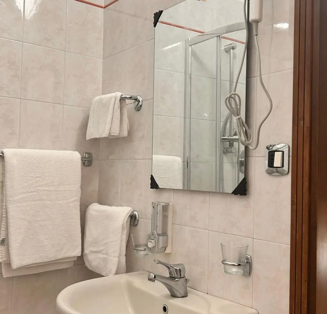 Hotel Tito 2 Mestre